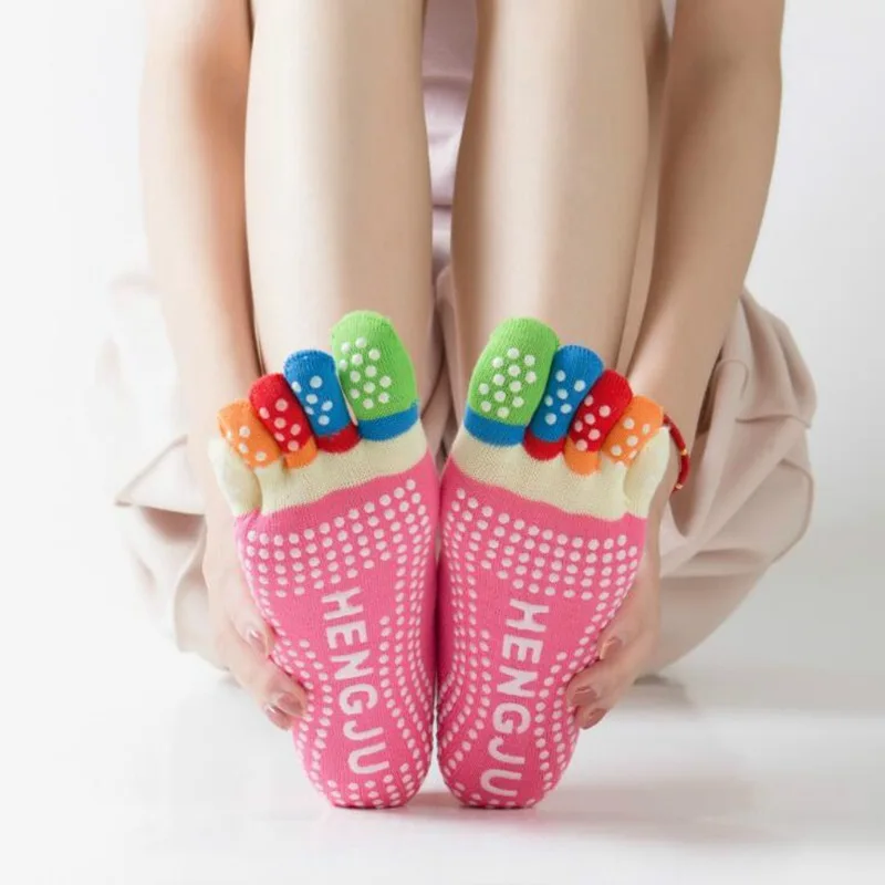 

2023 Women Breathable Pilates Socks Anti-Slip Five Toe Yoga Socks Quick-Dry Cotton Ladies Ballet Dance Elasticity Fitness Socks