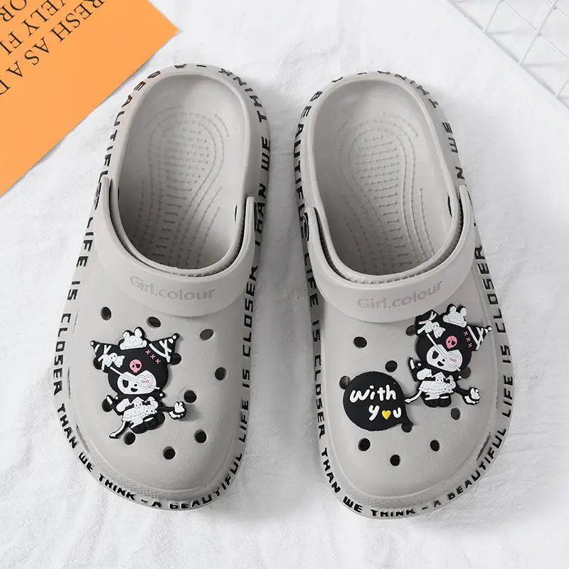 

Anime Sanrio Hole Shoes Women's Summer Outdoor Kuromi Beach Sandals Fashion Breathable and Simple Cinnamoroll