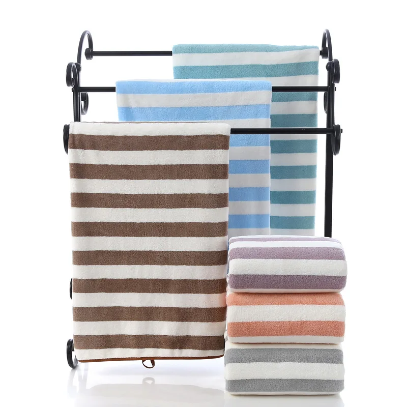 

Warp Knitted Coral Fleece Large Bath Towel Manufacturers Wholesale 70*140cm Thick Absorbent Couple Beach Towel Embroidery Logo