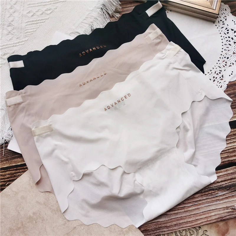 

Mid Waist Traceless Ice Silk Sports Women's Underwear Sexy Soft Breathable Panties Cotton Crotch Seamless Briefs Lingerie