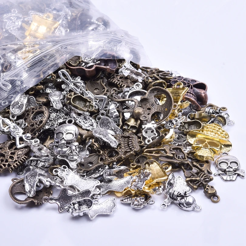

20/30Pcs Mix Colors Halloween Skeleton Skull Charms Vintage Ghost Devil Pendant Git Hip Hop Men Earrings Jewelry Making Bulk