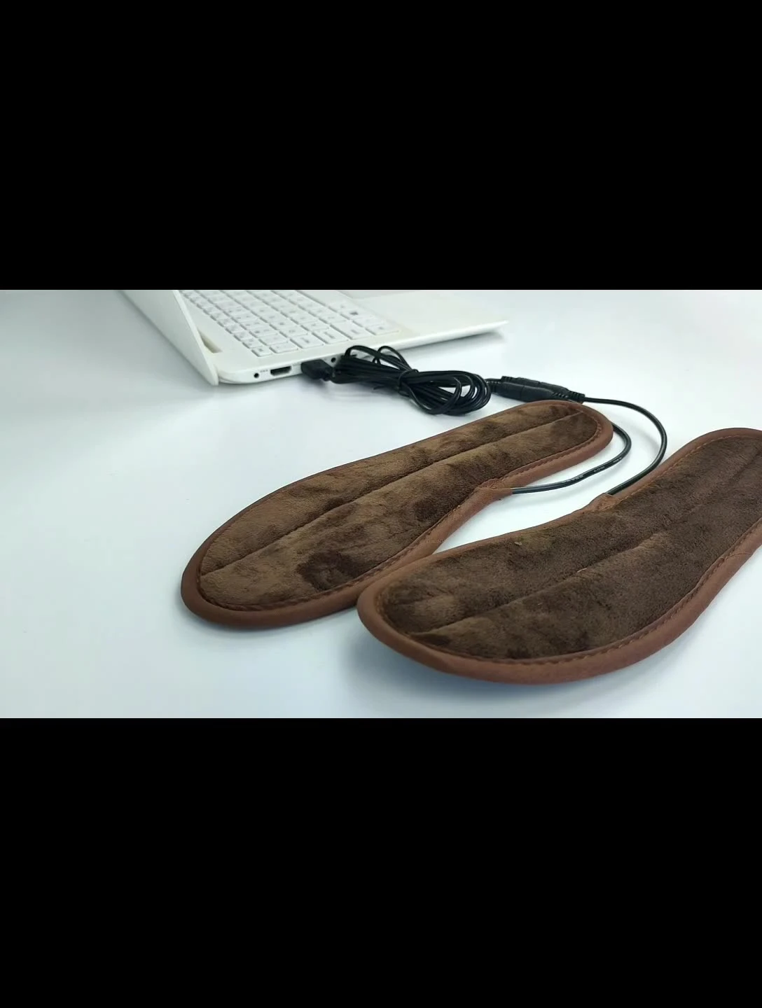 

Unisex USB Electric Powered Heating Insoles for Outdoor Sports Shoes Boots Feet Warmer Plush Fur Soft Heated Washable Insoles