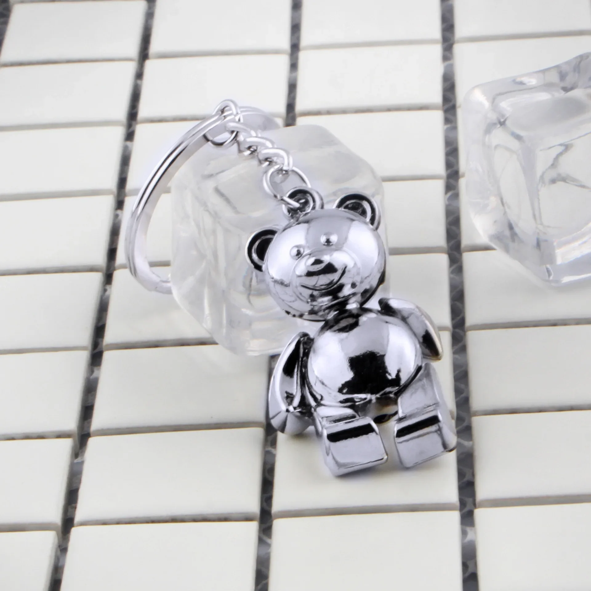 Фото Металлический подвижный брелок с медведем 3D Animal Kering, женская автомобильная сумка, очаровательный аксессуар №4