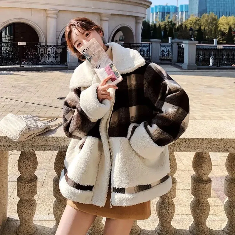 2022 Autumn Winter Plaid Jacket Women Elegant Chic Lamb Cashmere Patchwork Overcoat h Collar Thick Warm Coat Female top
