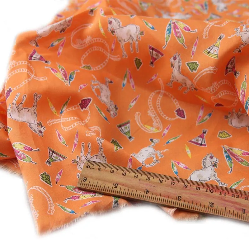 Dibujos Animados naranja Caballo Blanco TentFeather impreso 100% algodón 90*88 tela fina muy fina para DIY camisa de verano vestido blusa artesanía
