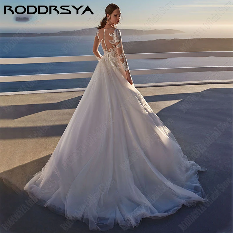 Рисунок 2 - Свадебное платье RODDRSYA с круглым