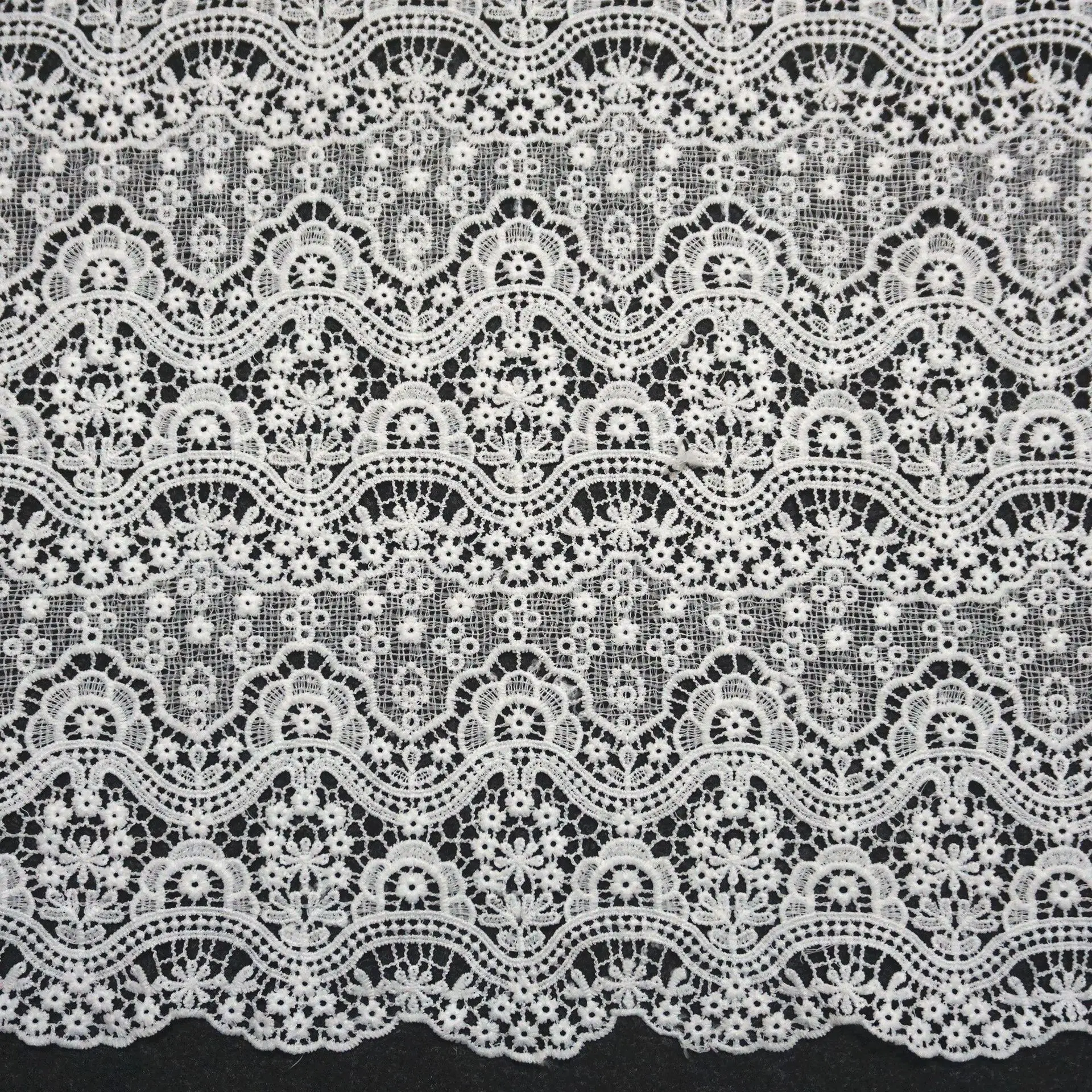 

2023 Newest Hollow Cotton Lace Cloth Paisley Embroidery Lace cloth