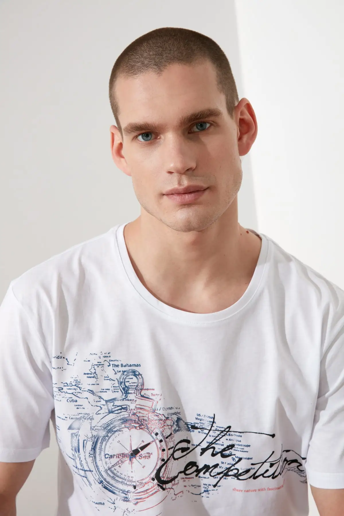 

Trendyol Male T-Shirt TMNSS21TS2498