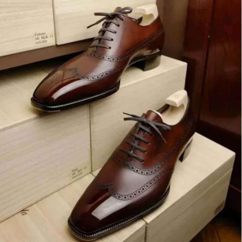 

Zapatos de moda para hombre, zapatillas clásicas de PU de Color sólido, con encaje tallado hueco,cómodos,informales,de negocios