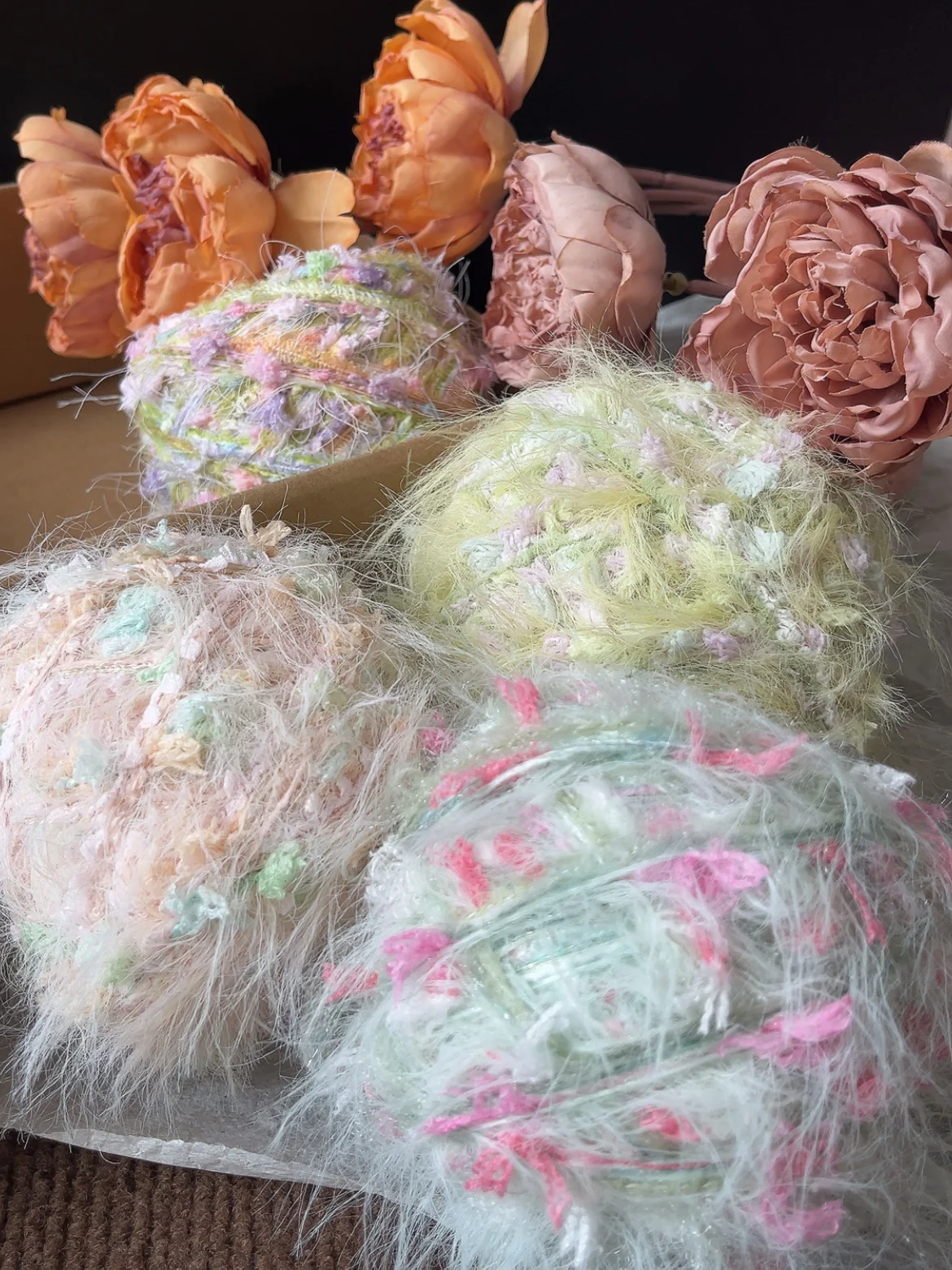 

Diy Fresh Garden Style Featured Hand Mixed Thread Handwoven Material Bag Plush Crochet Yarn Needle Wiring Woven Scarf Blanket