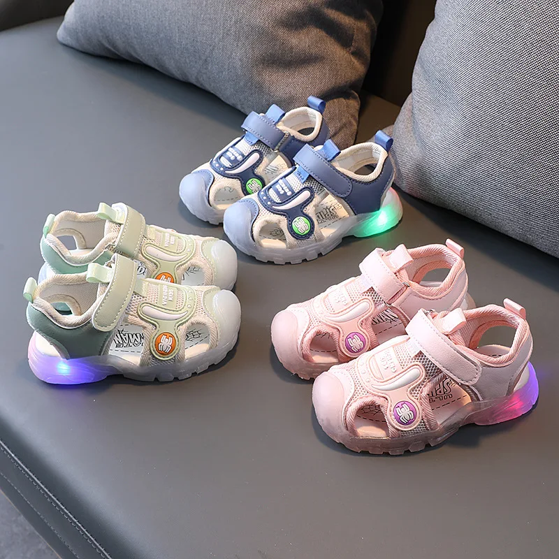 

Boys/Girls' Sandals 2023 New Children LED Illuminated Soft Soled Shoes Baby Walking Shoes Baotou Anti Kick Beach Shoes Kid Shoes