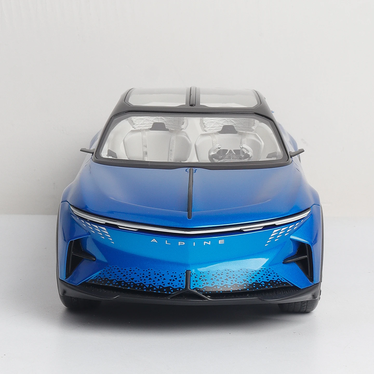 Фото Модели автомобилей Otto Mobile 1:18 Alpine A390 Β, цвет «Синий глянец», 2024, коллекционные миниатюрные машинки из смолы, лимитированная серия, игрушка для демонстрации №3