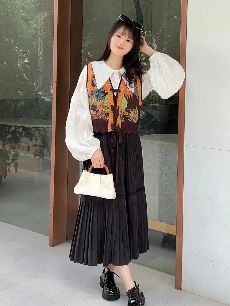 Свитер на шнуровке жилет женский укороченный трикотаж с v-образным вырезом