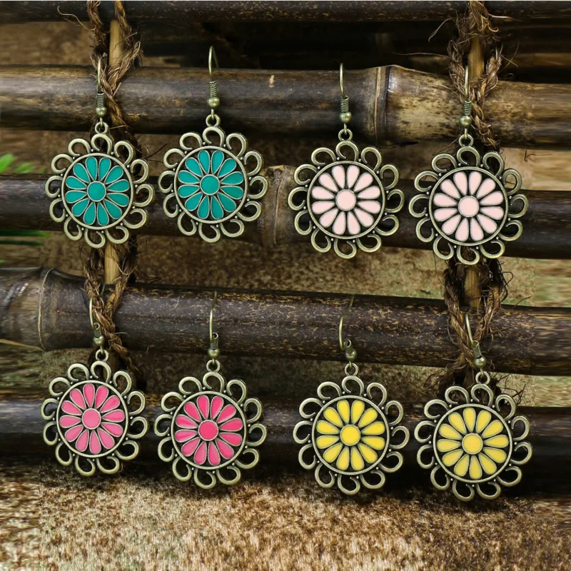 

Vintage Bohemian Style Alloy Flower Earrings For Women Simple Geometric Round Temperament Earrings Jewelry
