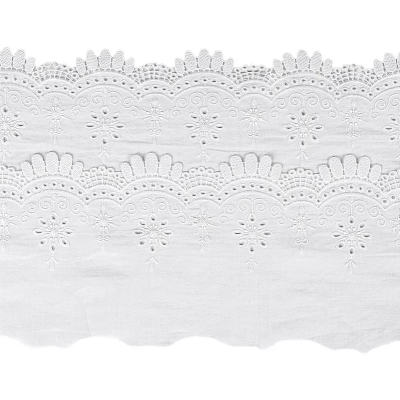 Кружевная ткань с вышитым белым цветком аппликация отделкой своими руками