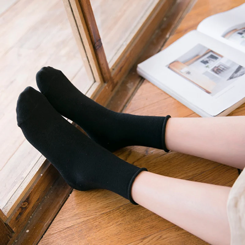 

Женские носки в Корейском стиле, однотонные носки средней длины, универсальные простые декоративные чулочно-носочные изделия