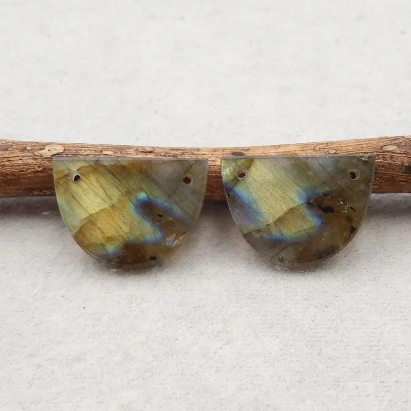 

Semiprecious Handmade Jewelry Natural Stone Flashy Labradorite Double Holes Earring Bead Accessories 20x15x3mm 3g