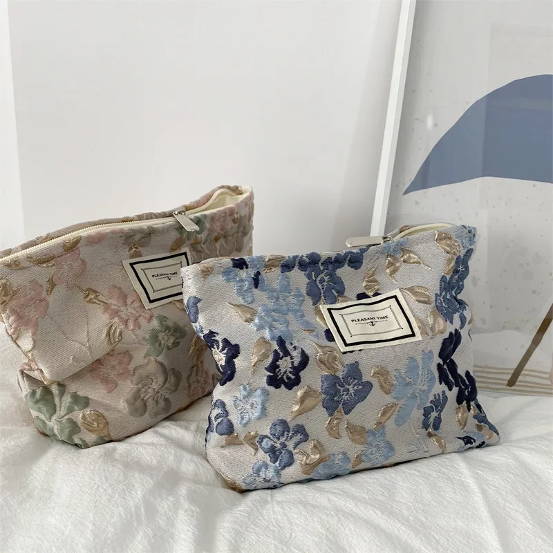 

Модные косметички с французским тиснением в виде цветов, 1 шт., Простые портативные Удобные сумки большой вместимости с рисунком, ручные сум...