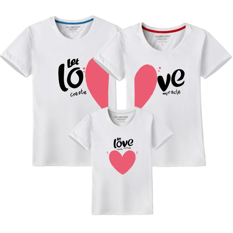 

2023 Summer Tshirt Mother Kids Daughter Family Look Cotton Family Matching Outfits Mon Dad and Baby Love Family Matching Clothes