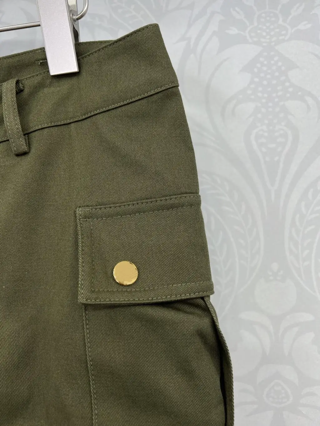 Рисунок 3 - Шорты с заниженной талией и карманами