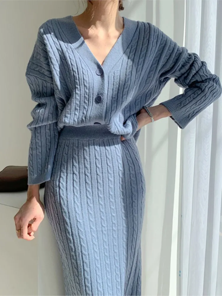 

Winter Women Elegant Casual Sweater Skirts Suit Slim Vintage Knitted Bodycon Saya Two Pieces Set Femme Fashion Outfits Clothes