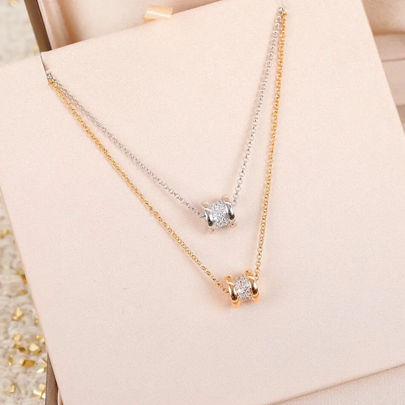 

Женское колье из серебра 925 пробы с фианитами