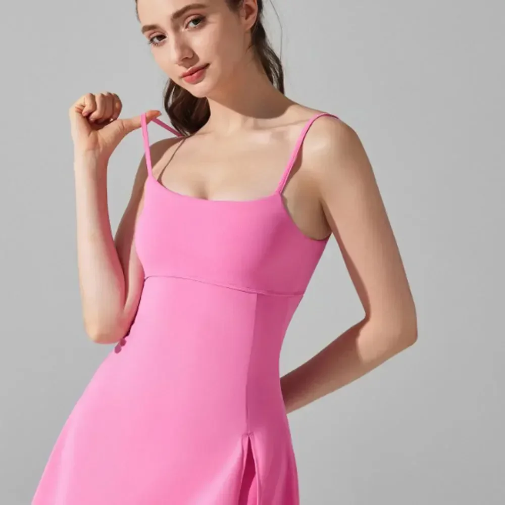 Спортивное платье с защитой от воздействия телесного цвета антибактериальное