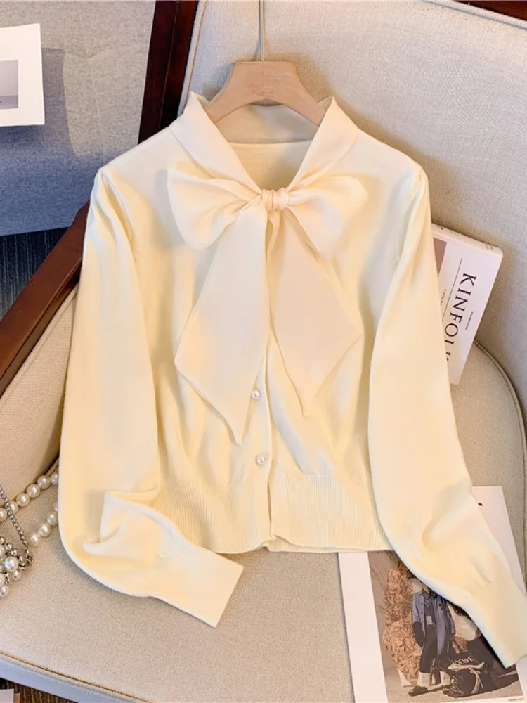 Вязаный женский осенний кардиган с французским бантом на шнуровке и