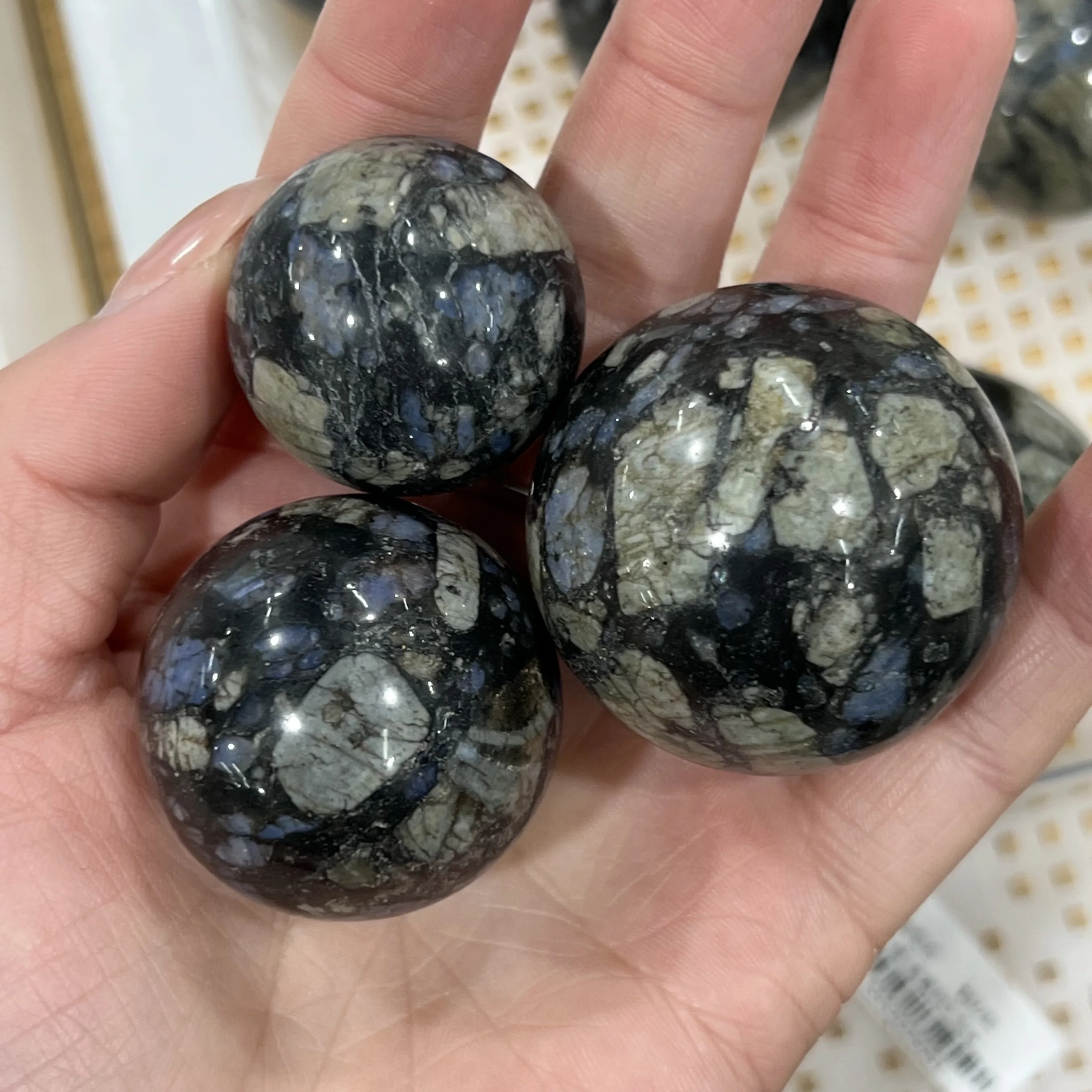

Natural Blue Flash Mineral Crystal Ball Crafts Reiki Polished Quartz Sphere Home Room Decor Gift