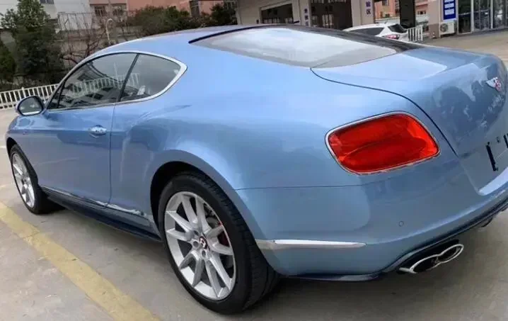 Новинка! Комплект для корпуса из настоящего углеродного волокна Bentley Continental GT 2012