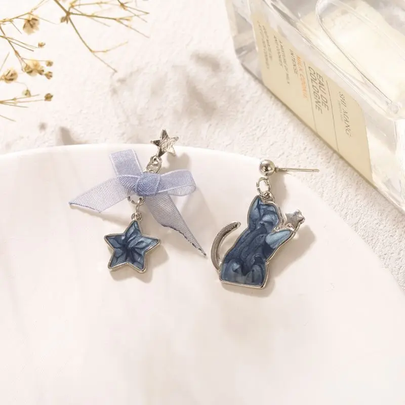 

New Fashion Cute Asymmetric Cat Earrings For Women Girls Personality Kitten Rhinestone Tassel Animal Drop Earrings Party Jewelry