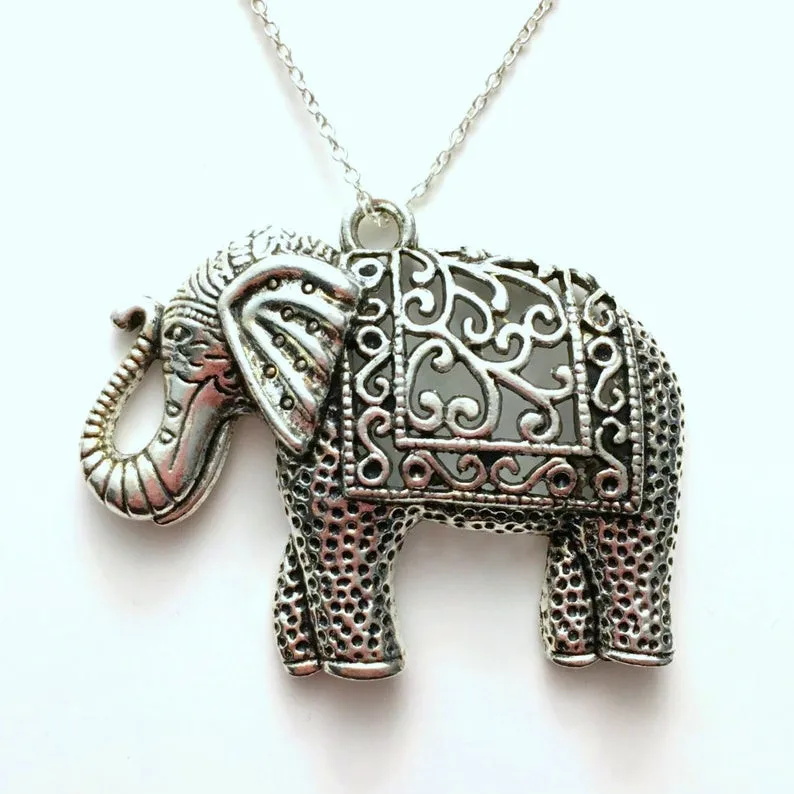 

Hot Selling Overseas Mascot Alloy Electroplated Titanium Steel Elephant Jewelry Necklace Accessories