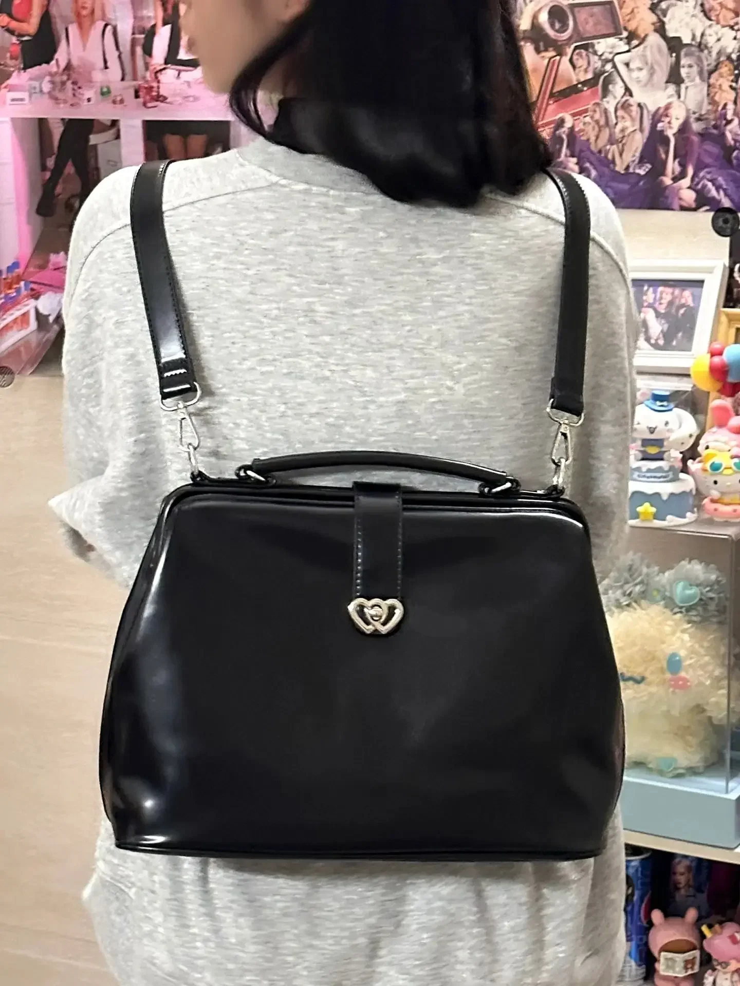 

2023 Y2k College Style Women‘s Handbag Heart Lock Buckle Trapezoid Sweet Cool Backpack Advanced Pu Fashio Black Messenger Bags
