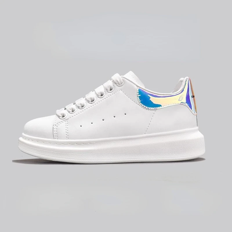 Luxury Platform Shoes for Women Brand White Sneakers Women Vulcanize Shoes Men Couple Light Flat Shoes Skateboard Shoes 2023 New