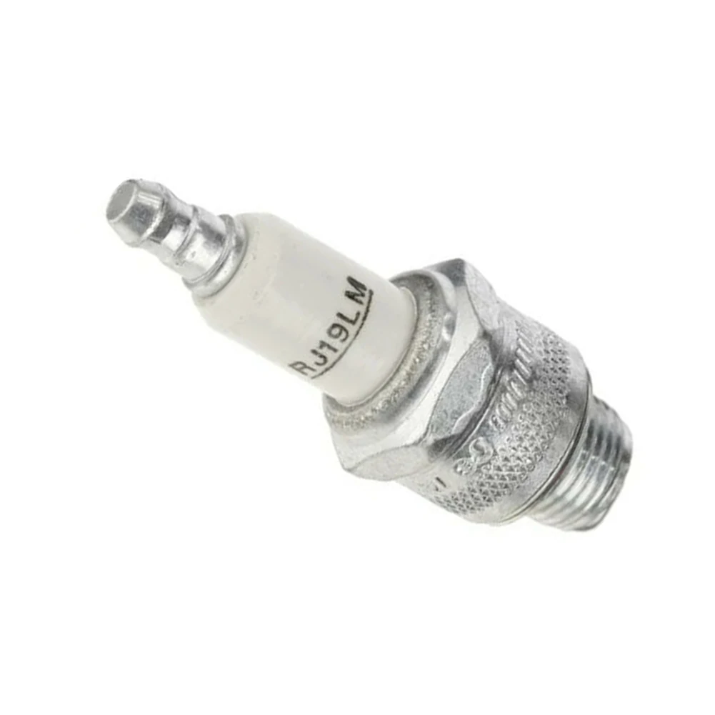 Фото Свеча зажигания RJ19LM, триммер для двора, для чемпиона, для Kohler BR2LM GL2RC, садовая газонокосилка, уличные аксессуары №1