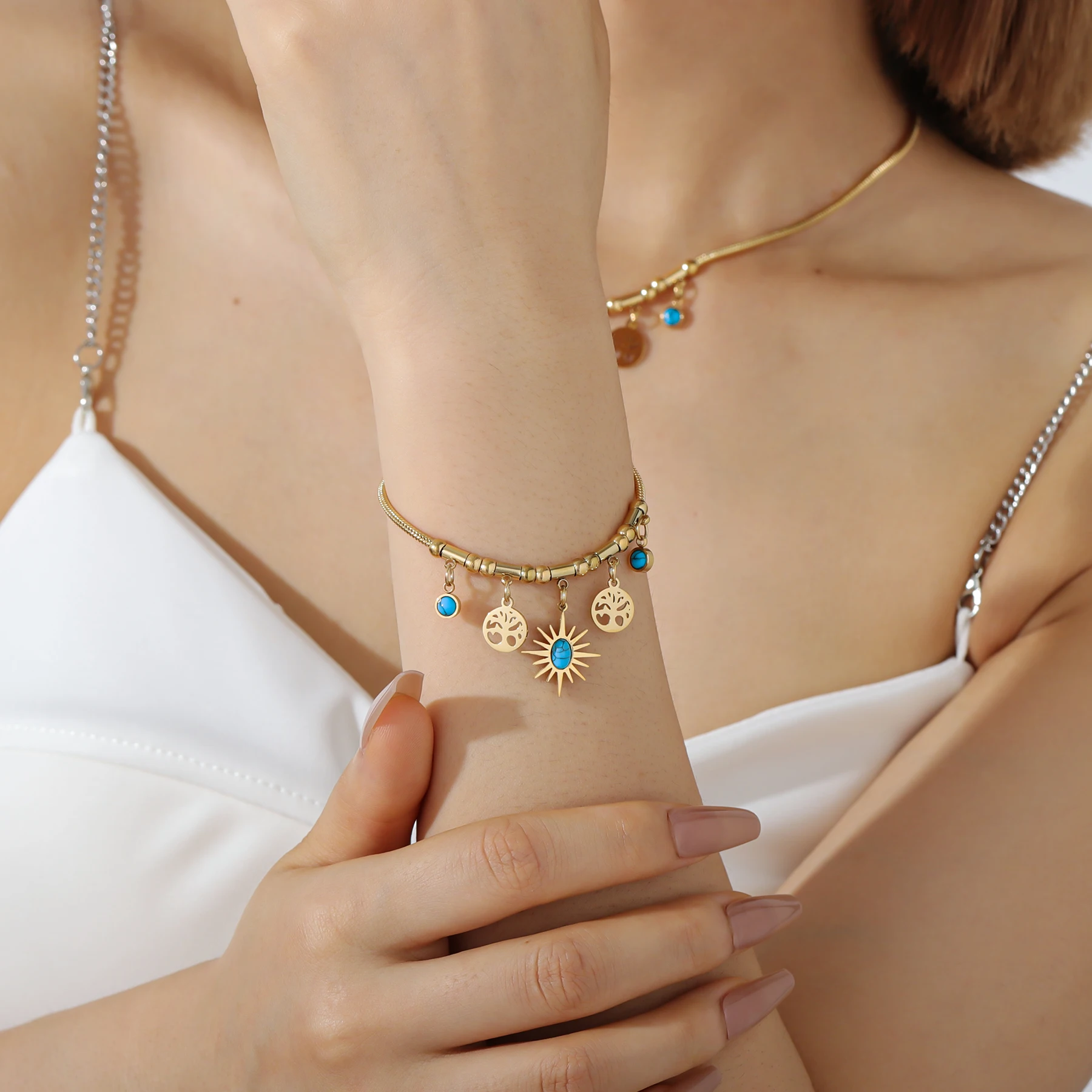 Персонализированный браслет морской тематики из камня-ракушки золотой в стиле