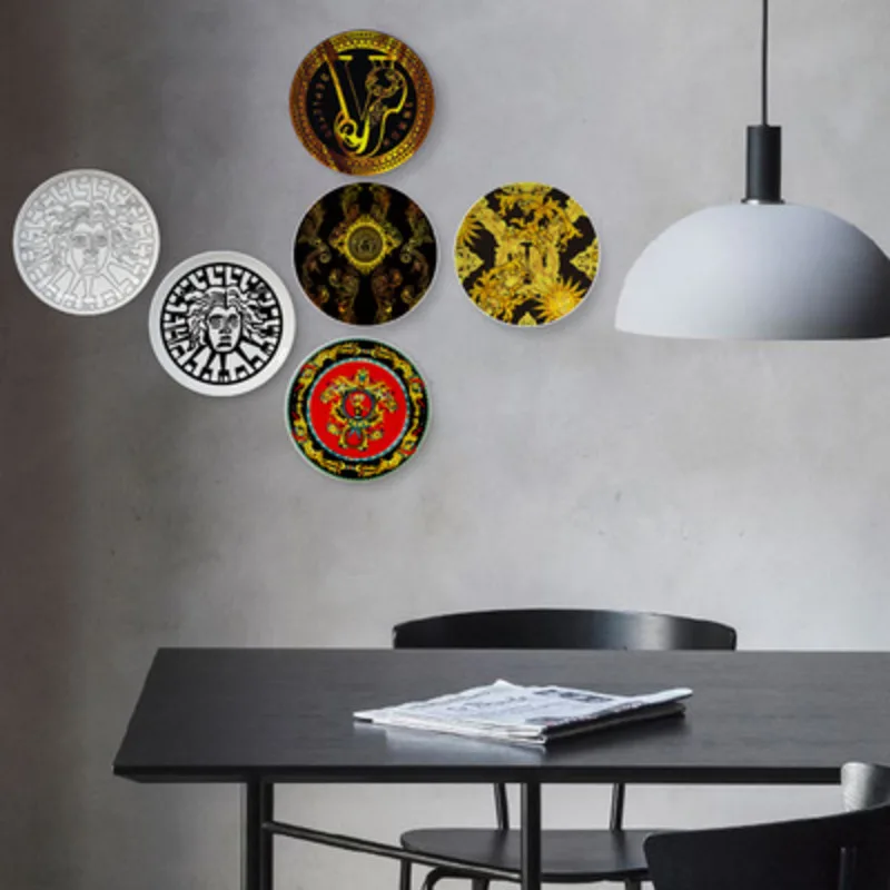 Продажа Настенная табличка с изображением змеи мейденя Горгоны, современная модная подвесная тарелка для посуды, домашний декор Цена Настенная табличка с изображением змеи мейденя Горгоны, современная модная подвесная тарелка для посуды, домашний декор