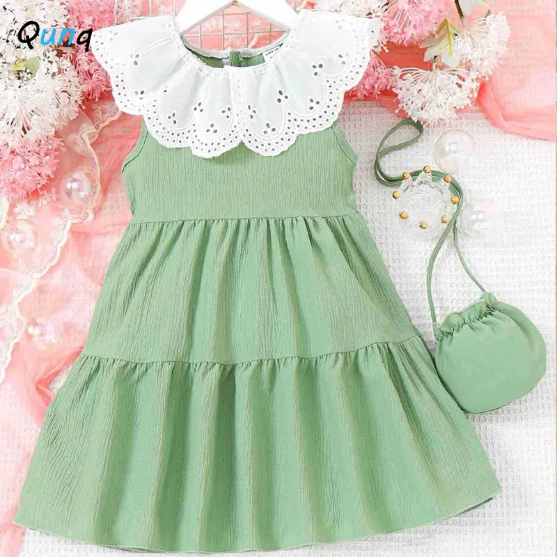 

Qunq, Новинка лета 2023, милое кружевное ажурное платье без рукавов с кукольным воротником и маленькой сумкой, повседневная детская одежда для возраста
