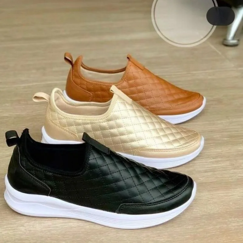 Кроссовки женские на плоской подошве с круглым носком и блестками