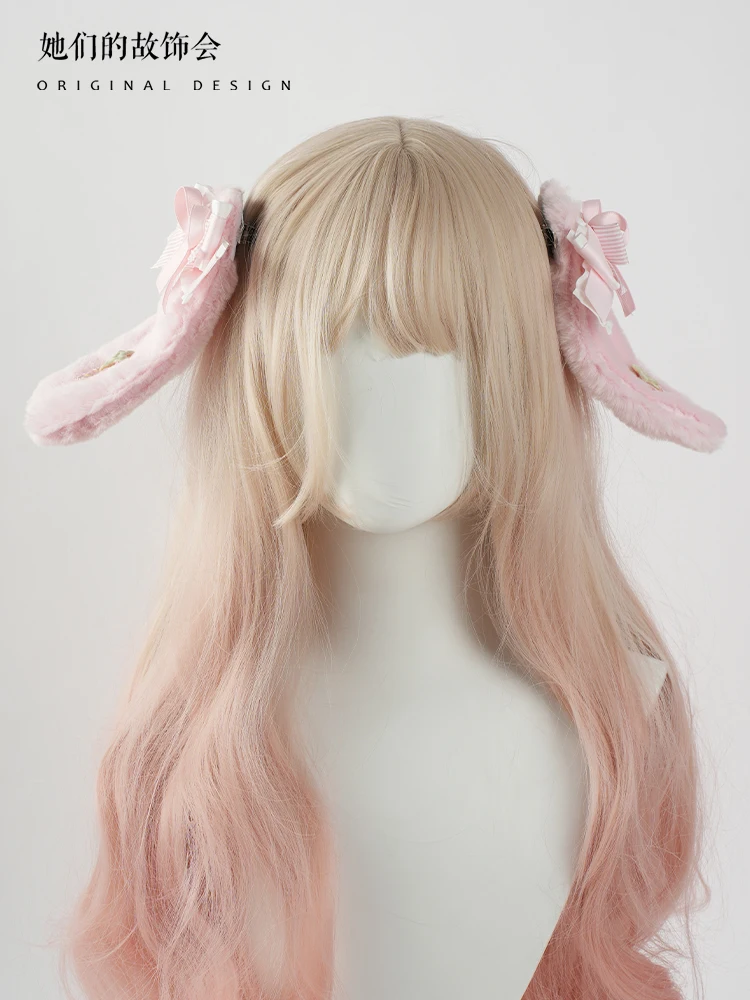 Полосатый гаджет ручной работы в стиле &quotЛолита&quot с клубникой нежно-милые