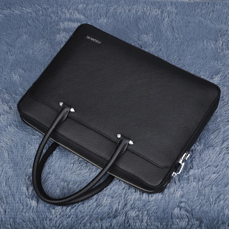 Рисунок 4 - Портфель из воловьей кожи с верхним слоем