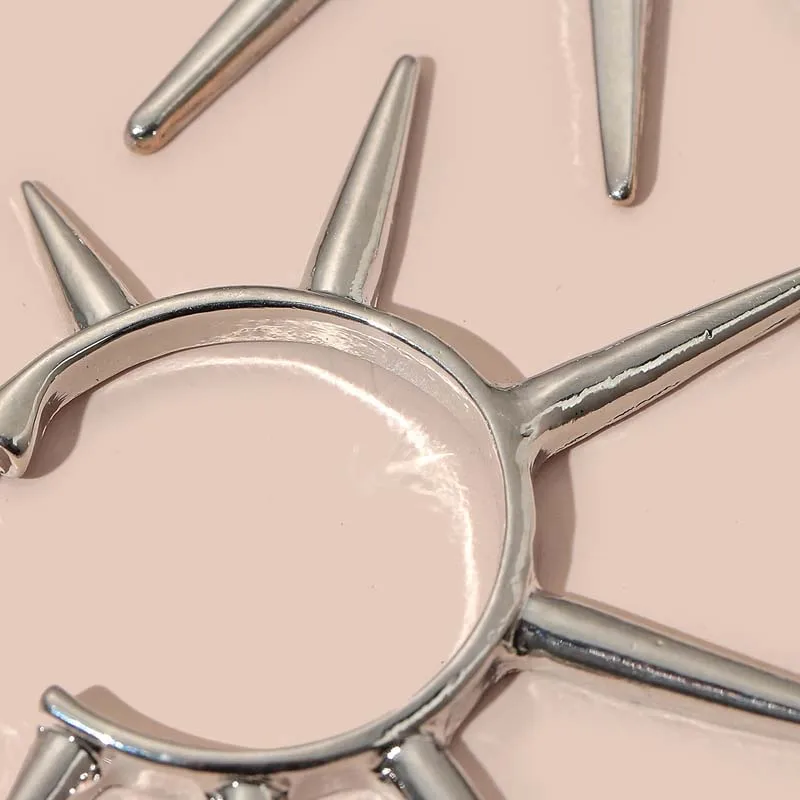 Черные панк-готические серьги-гвоздики