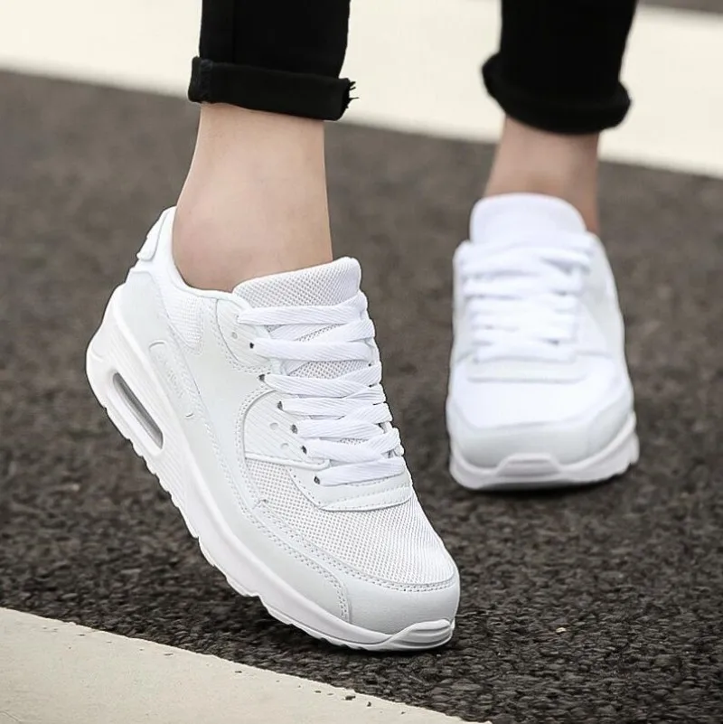 

Кроссовки на плоской подошве для мужчин и женщин, модная спортивная обувь на платформе, белые, черные