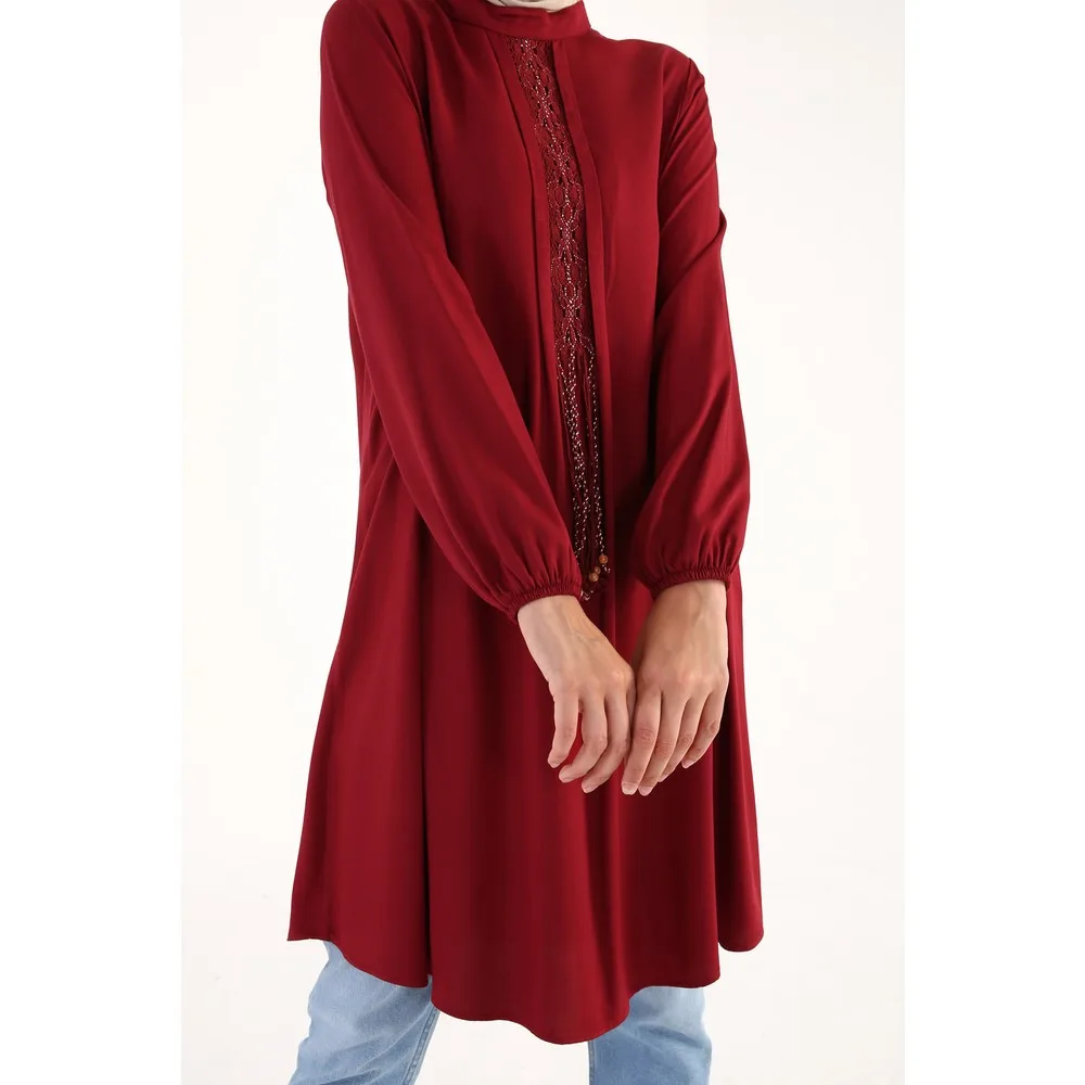 

Туника из вискозы с кружевом и бисером Dorlie