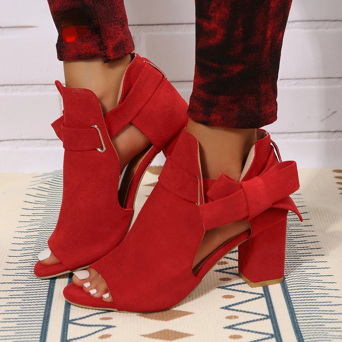 

Women Chunky High-heeled 2023 Summer Cloth Side Empty Knotbow Black Red Sandals
