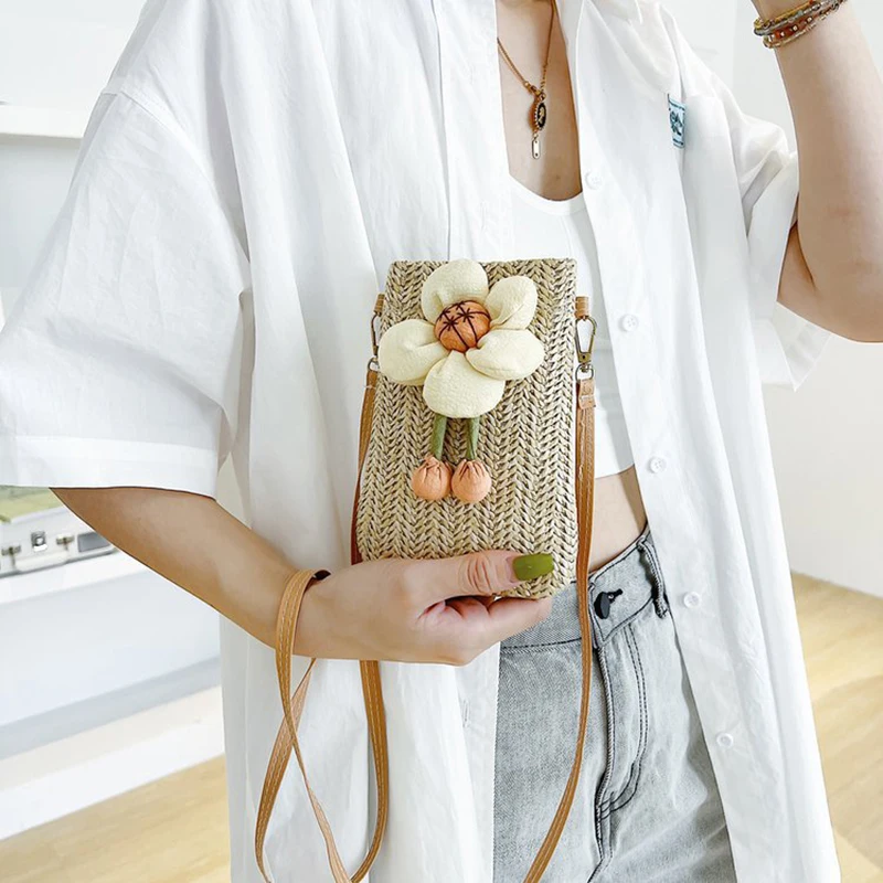 

Mobile Phone Handbag for Women's Summer 2023 Straw Woven Change Crossbody Small Bag Western-style Casual Woven Flower Coin Purse