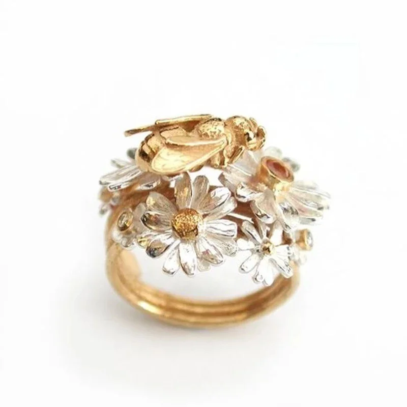 

Vintage creative bee honey flower gold leaf ring
