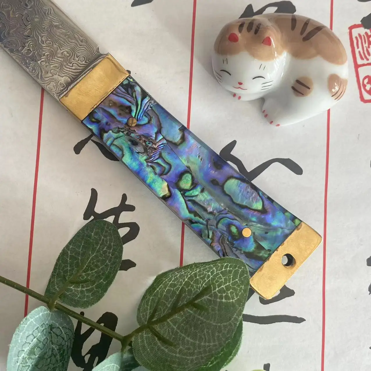 Охотничий нож с абалоновой ручкой тактический прямой резец из дамасской стали