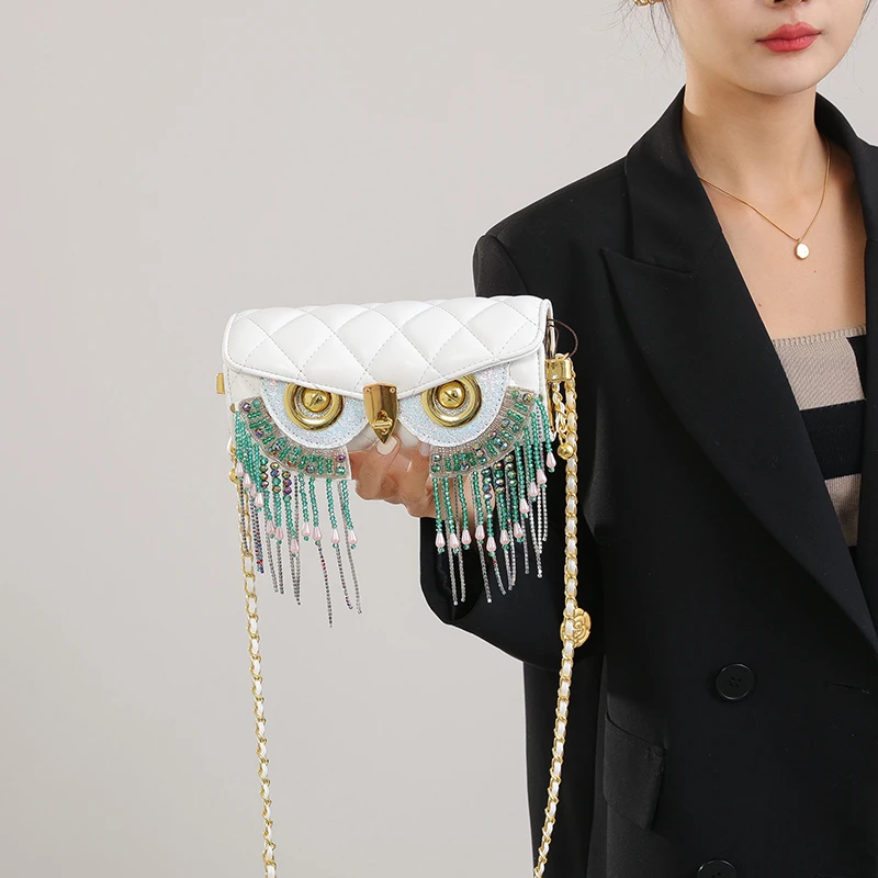 Мягкая и удобная тканевая качественная сумка через плечо с замком для открытия