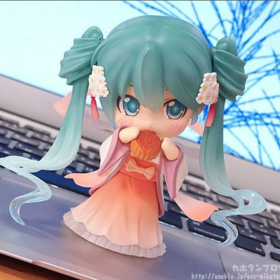 Фото Коллекционная фигурка-орнамент Hatsune Miku: Яркая Луна, Праздник середины осени, Чиби-версия, подарок №1